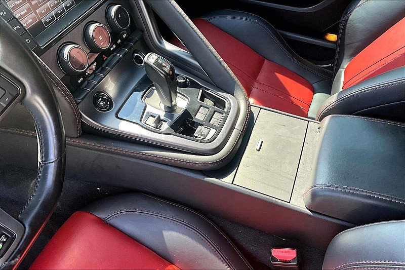 Used 2017 Jaguar F-TYPE R image 14