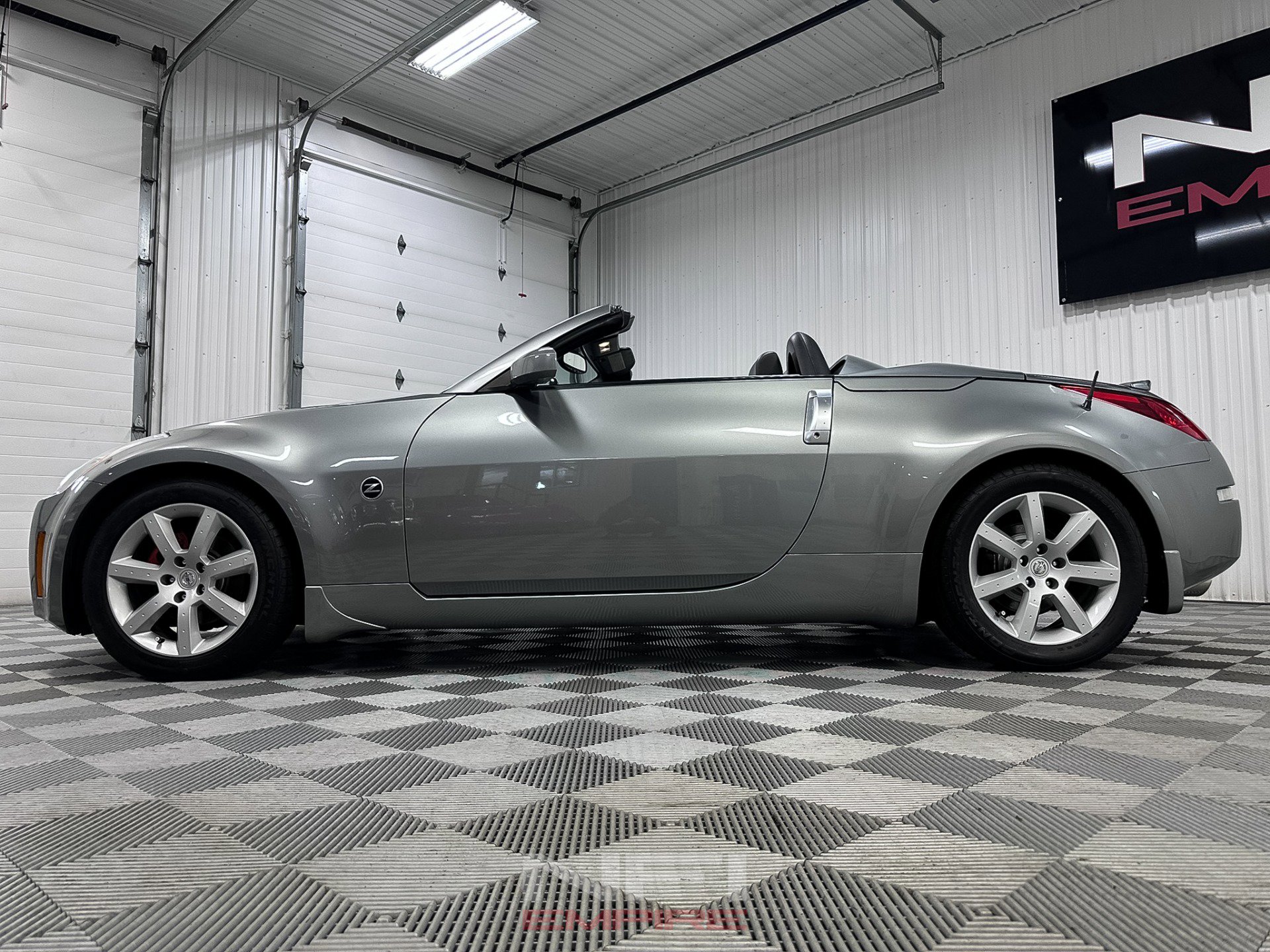 Used 2004 Nissan 350Z Touring image 13