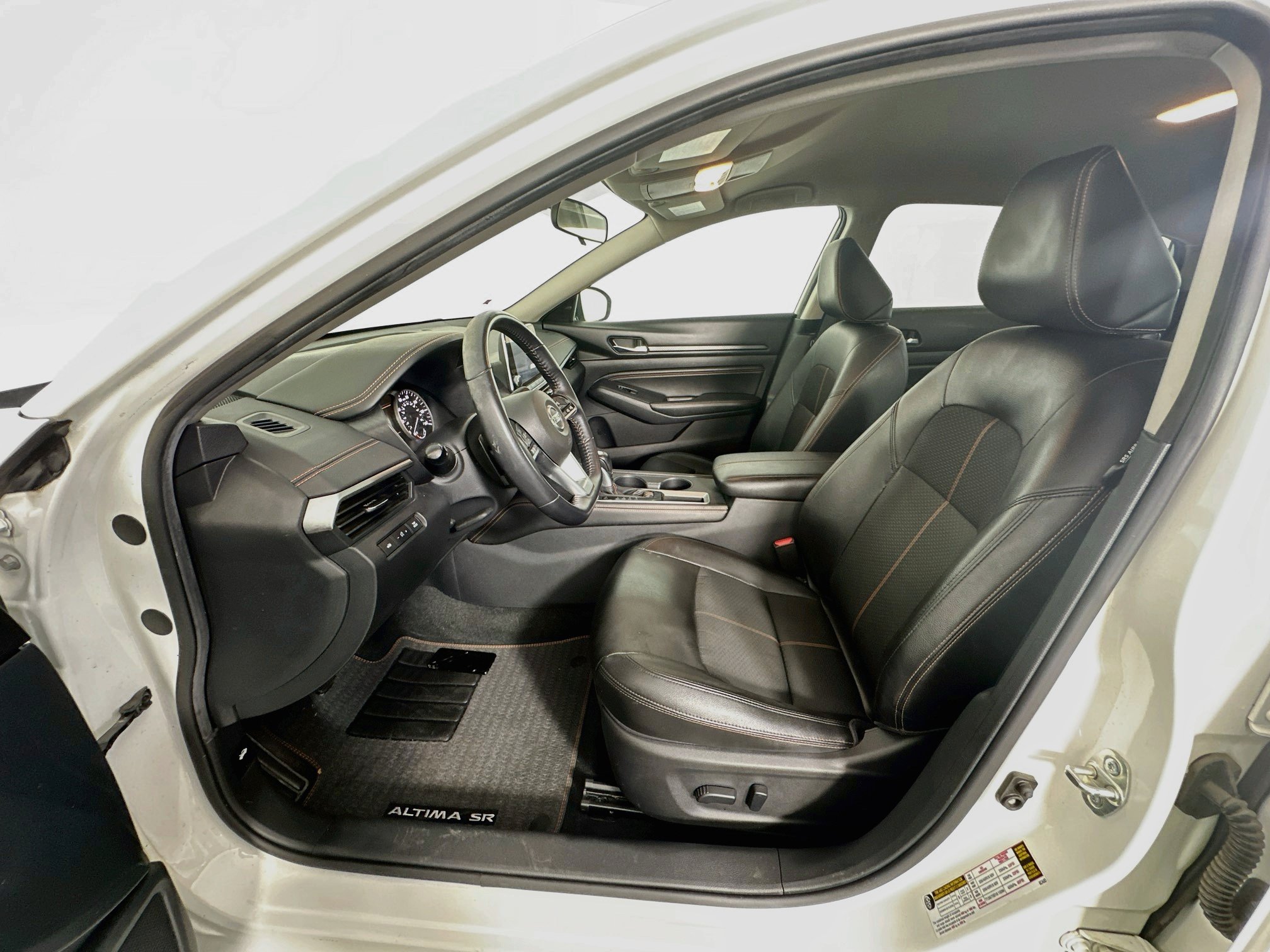 Used 2019 Nissan Altima 2.5 SR FWD image 13