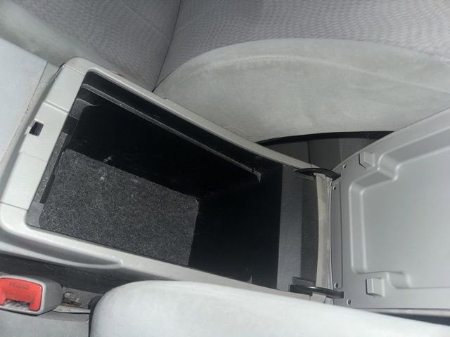 Used 2010 Toyota Camry LE image 26