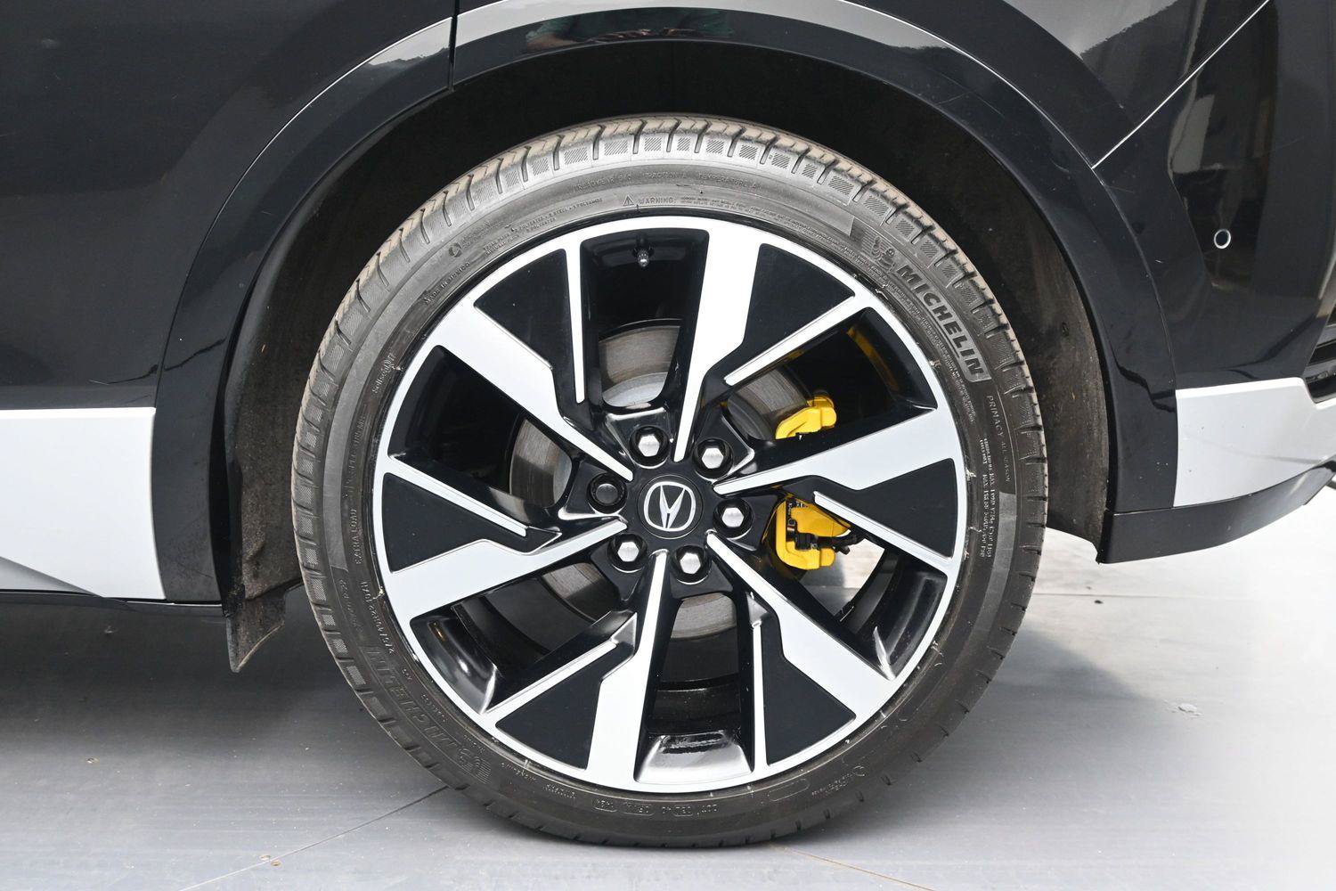 Certified 2024 Acura ZDX Type S AWD/4WD image 12