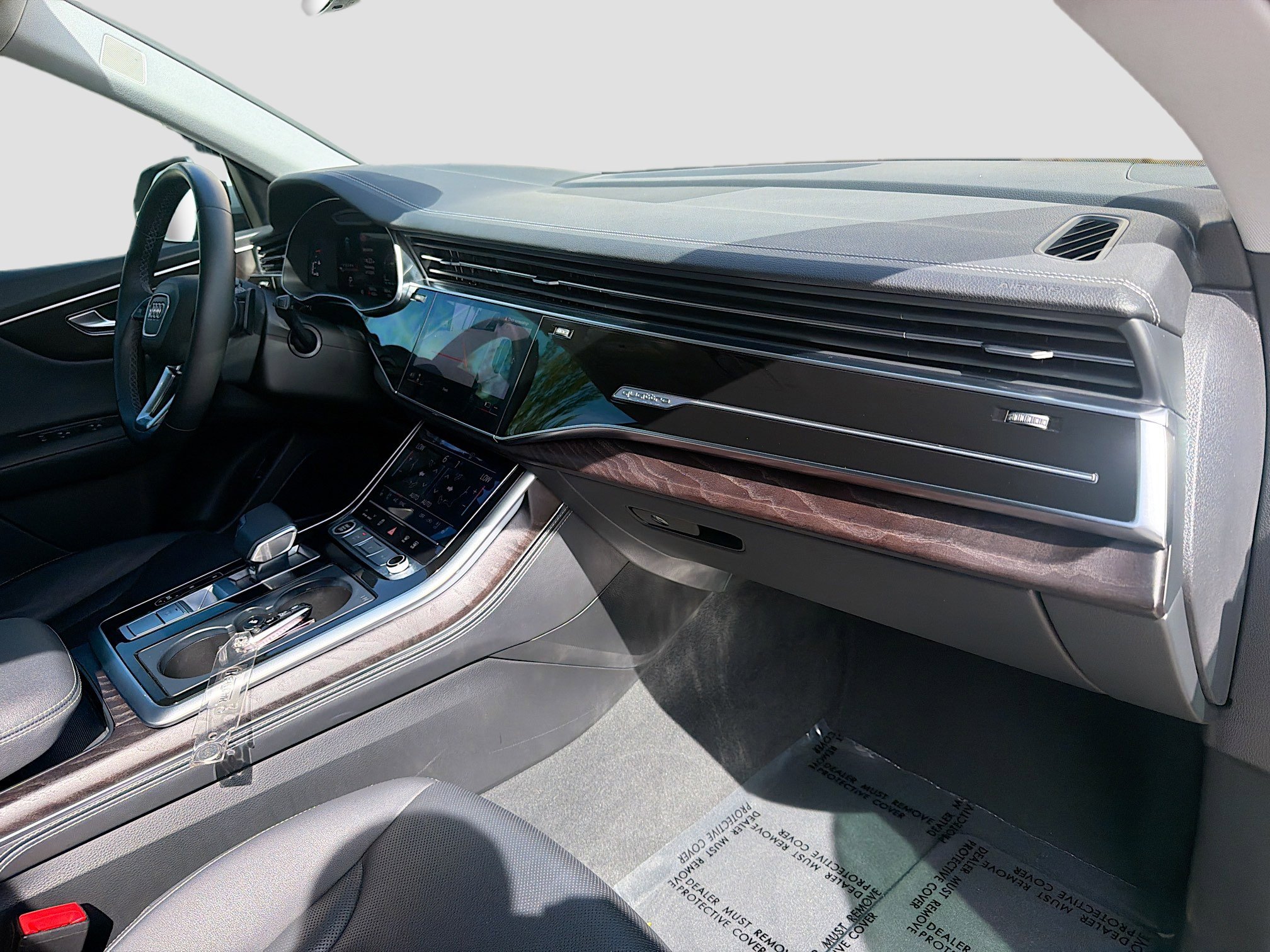 Used 2023 Audi Q8 Prestige image 31