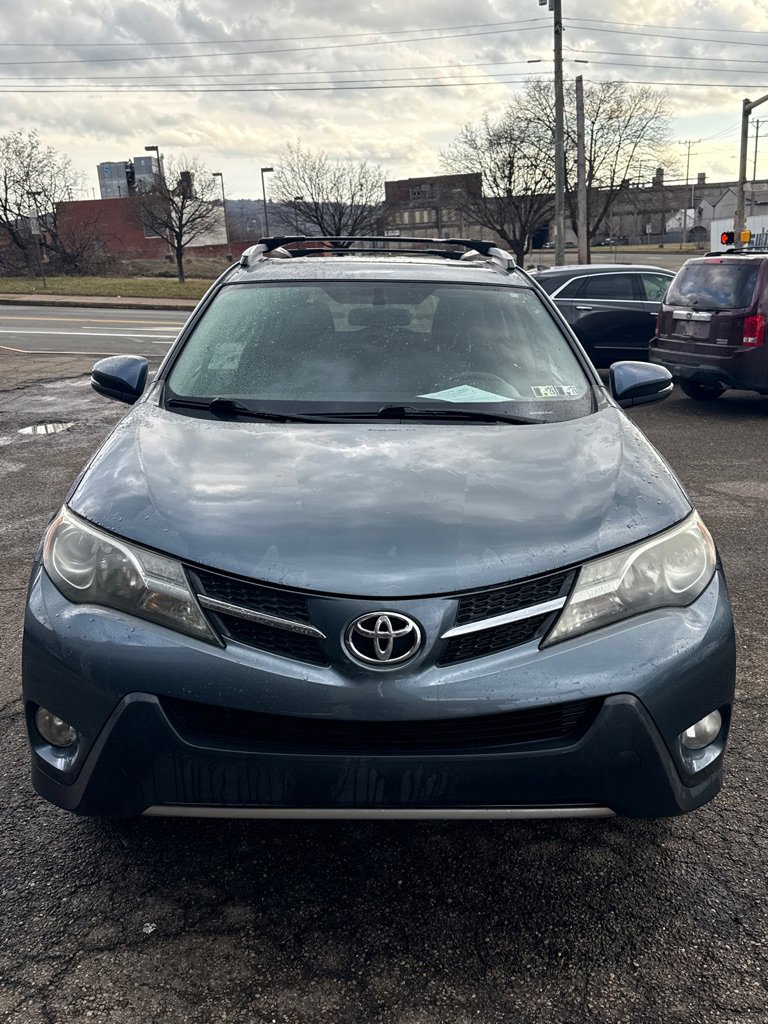 Used 2013 Toyota RAV4 XLE image 3