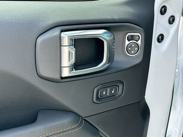 New 2026 Jeep Wrangler Unlimited Sahara AWD/4WD image 12