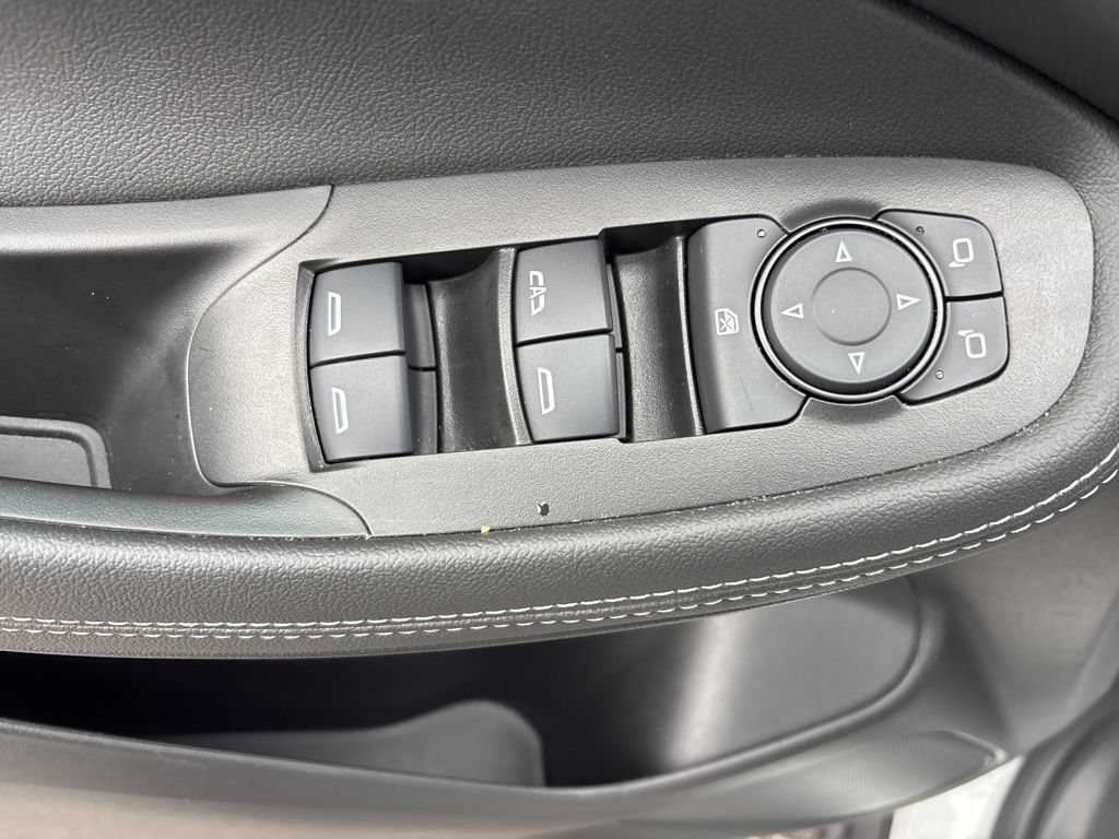 Used 2023 Buick Encore GX Preferred w/ Cold Weather Comfort Package AWD/4WD image 20