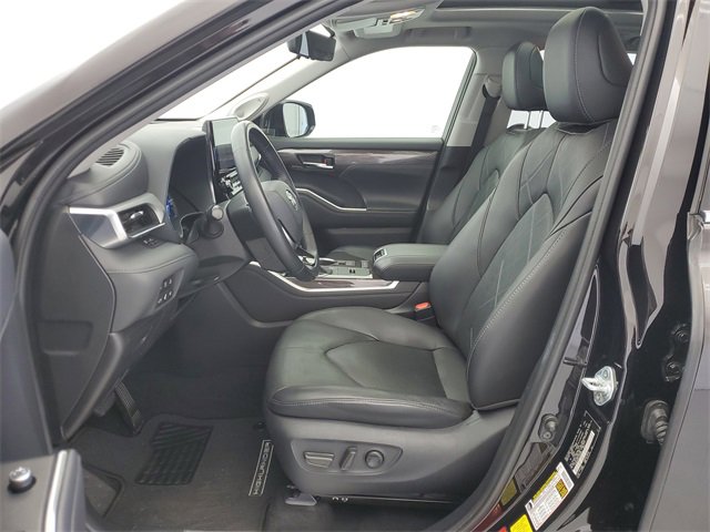 Used 2020 Toyota Highlander Limited Platinum image 21