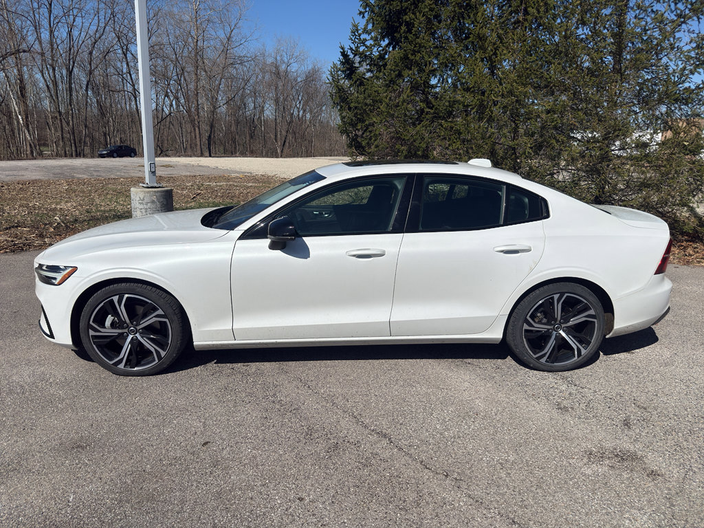 Used 2024 Volvo S60 B5 Core image 5