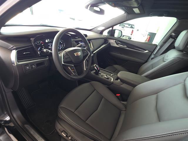 Used 2025 Cadillac XT5 Premium Luxury FWD image 11