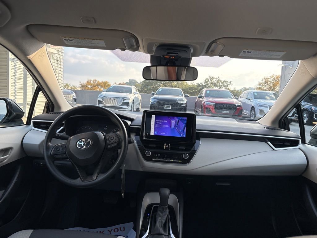 Used 2025 Toyota Corolla LE image 18