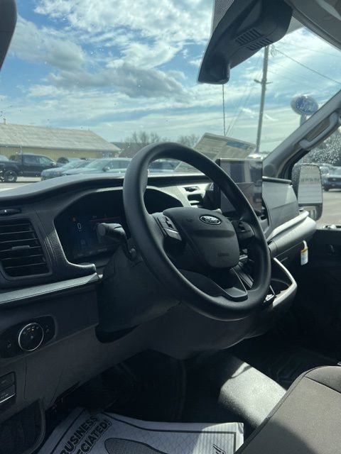Used 2026 Ford Transit 250 148 Medium Roof Extended AWD w/ Load Area Protection Package image 27