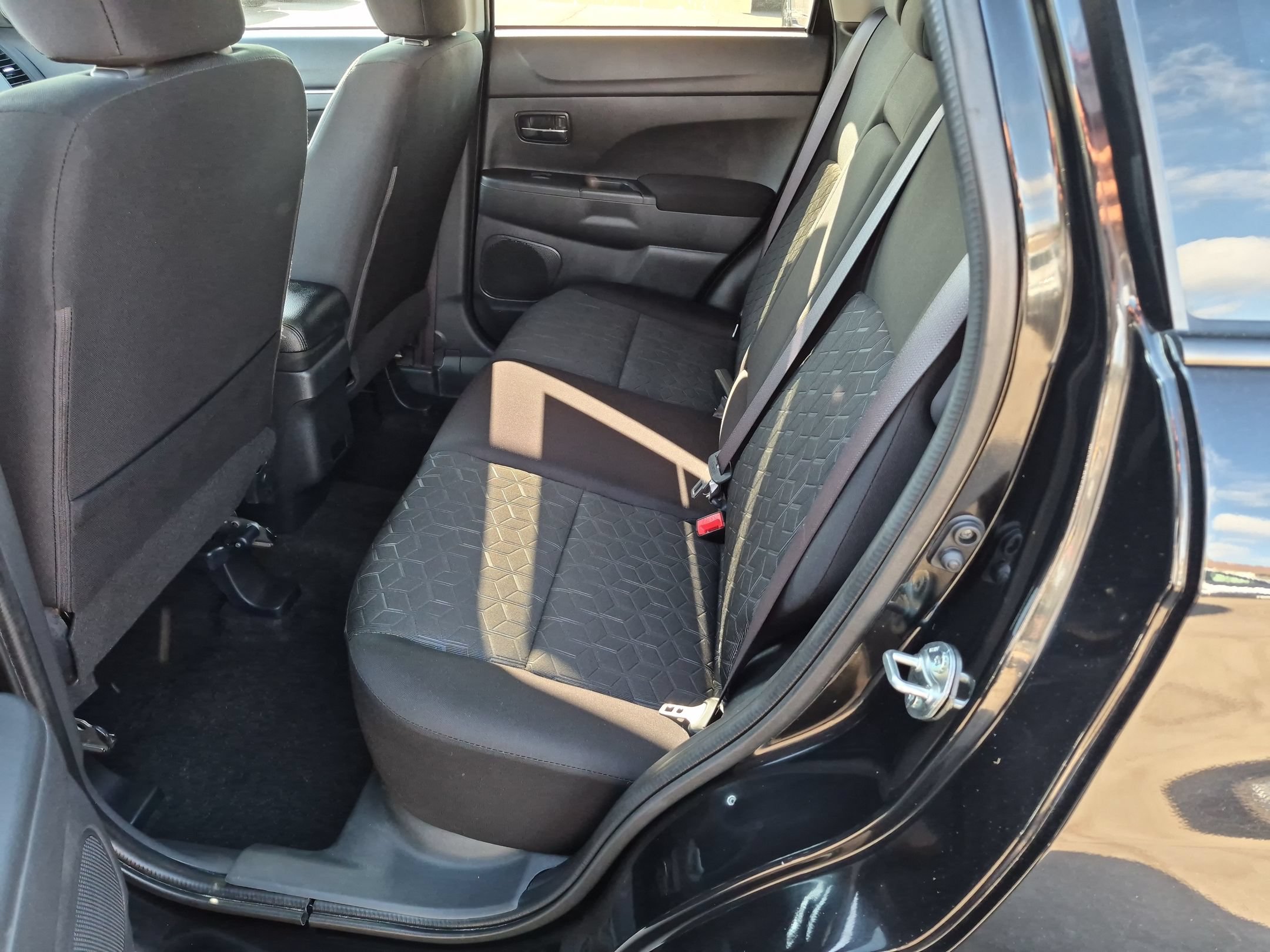 Used 2025 Mitsubishi Outlander Sport ES AWD/4WD image 15