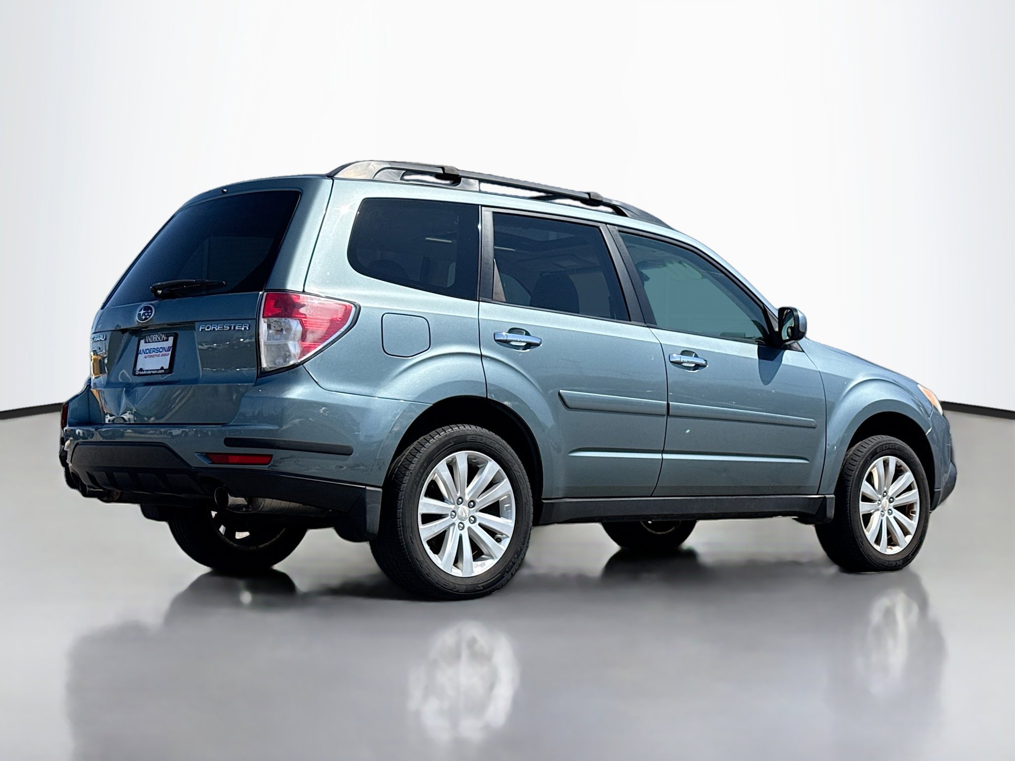 Used 2012 Subaru Forester 2.5X Limited image 2