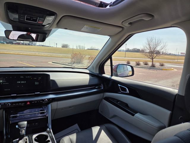 Used 2024 Kia Carnival SX Prestige FWD image 58