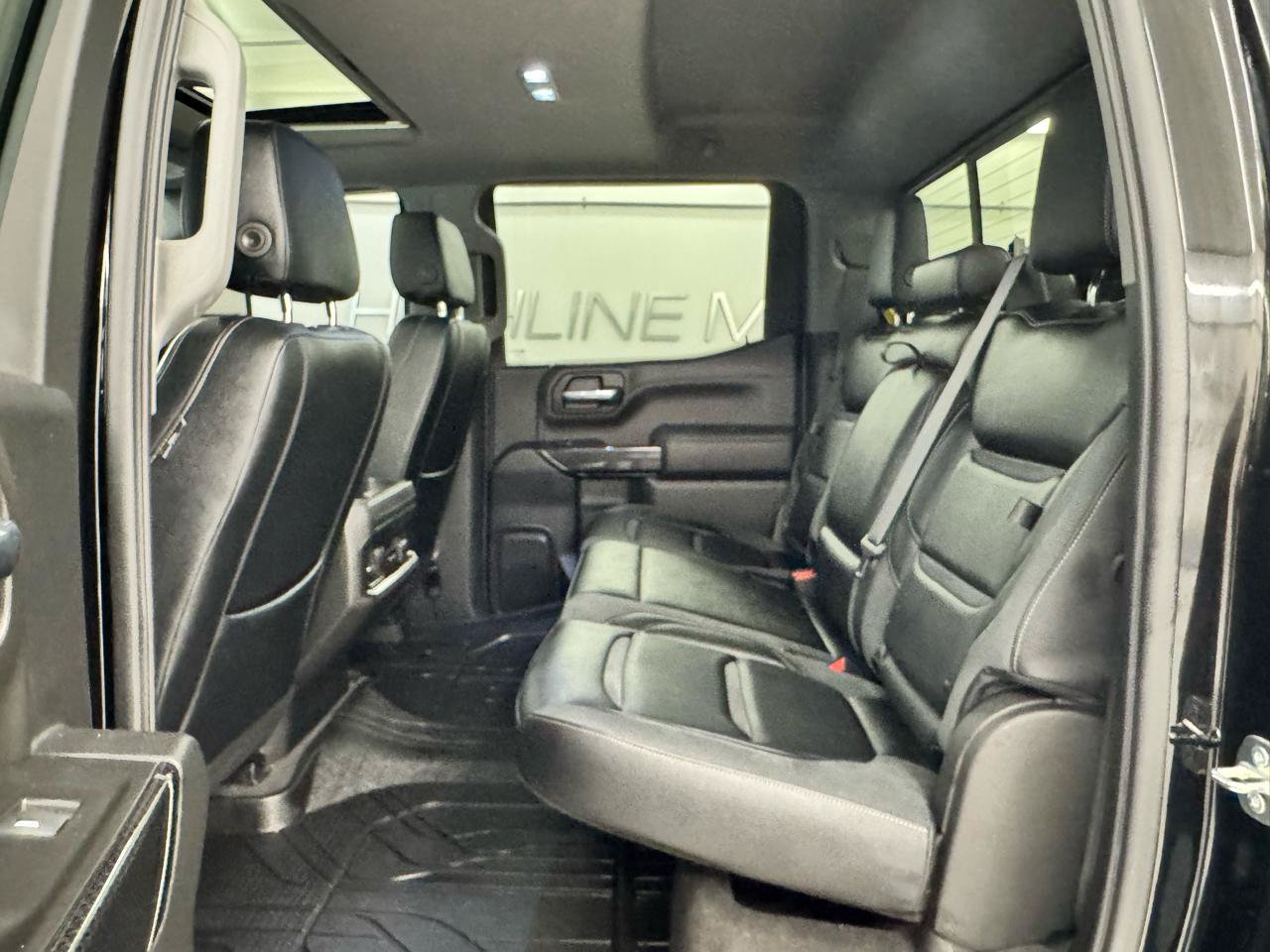 Used 2021 Chevrolet Silverado 1500 RST w/ Convenience Package II AWD/4WD image 12