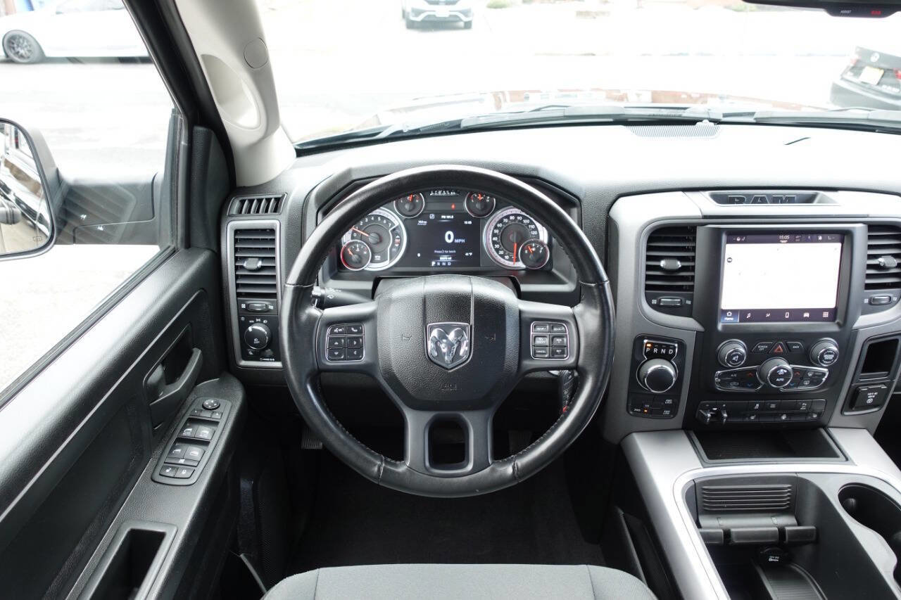 Used 2022 RAM 1500 Express w/ Wheel & Sound Group image 32