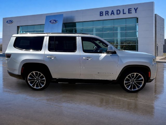 Used 2022 Jeep Wagoneer Series II w/ Premium Group I AWD/4WD image 8