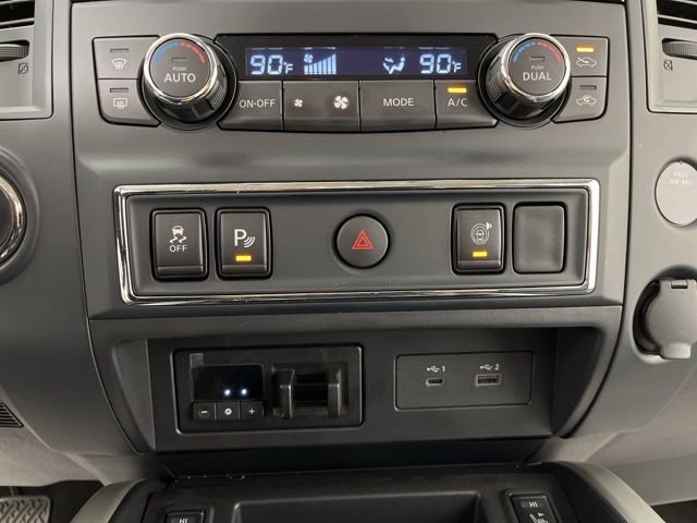Used 2024 Nissan Titan SV w/ SV Convenience Package image 27