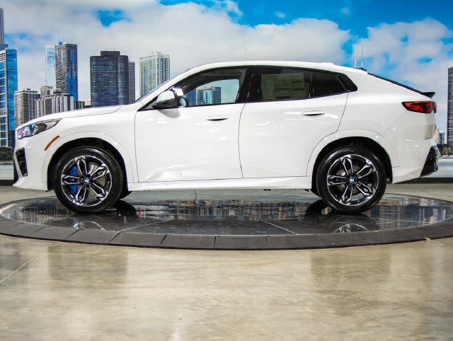 New 2027 BMW X2 xDrive28i w/ Technology Package AWD/4WD image 6