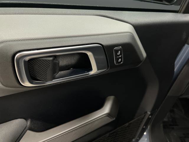 Used 2023 Ford Bronco Black Diamond image 27