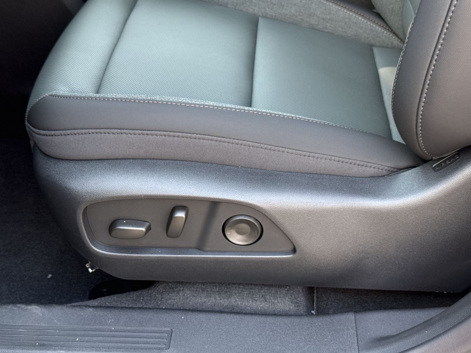 New 2026 GMC Terrain AT4 AWD/4WD image 14