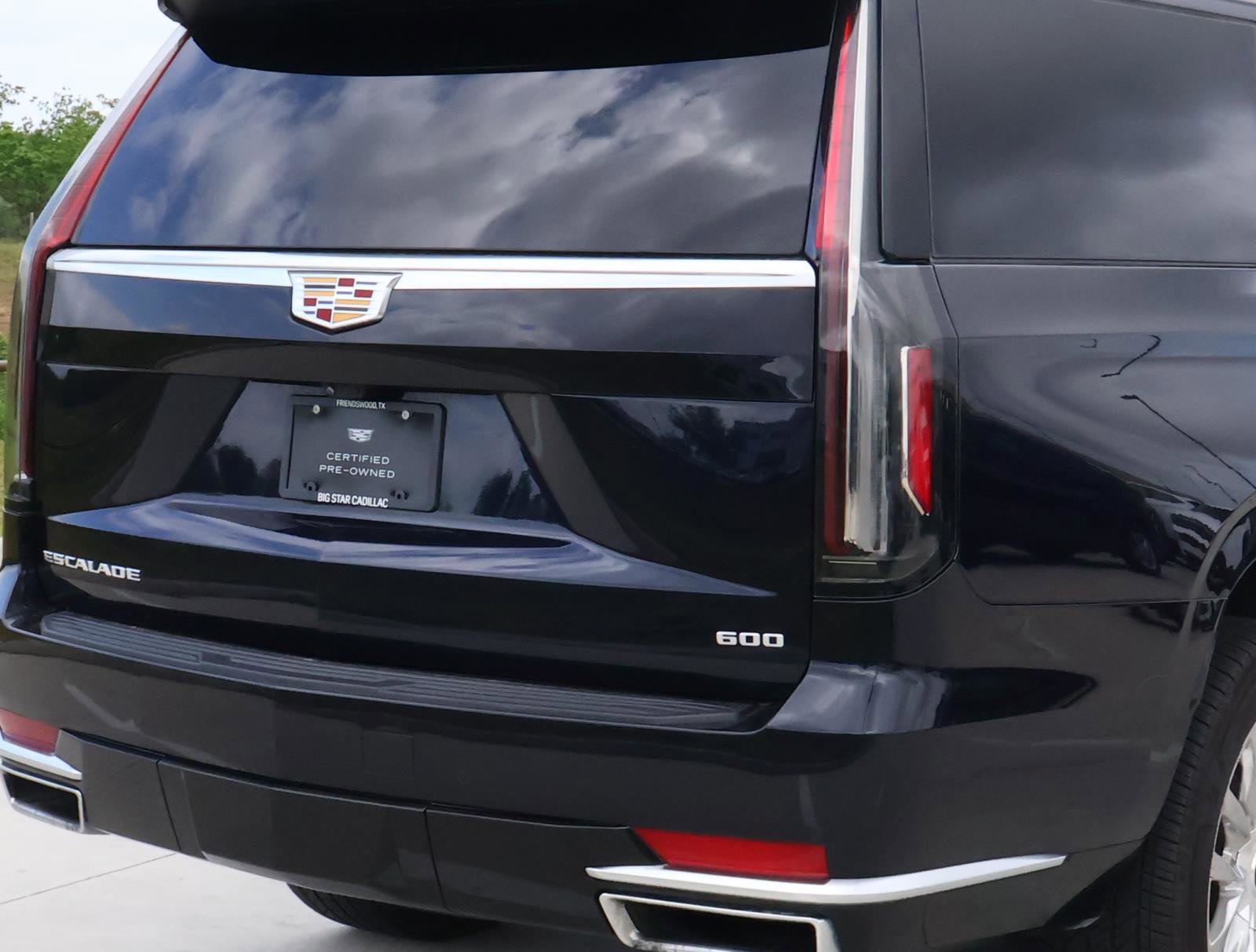 Used 2024 Cadillac Escalade ESV Premium Luxury w/ Performance Package AWD/4WD image 11