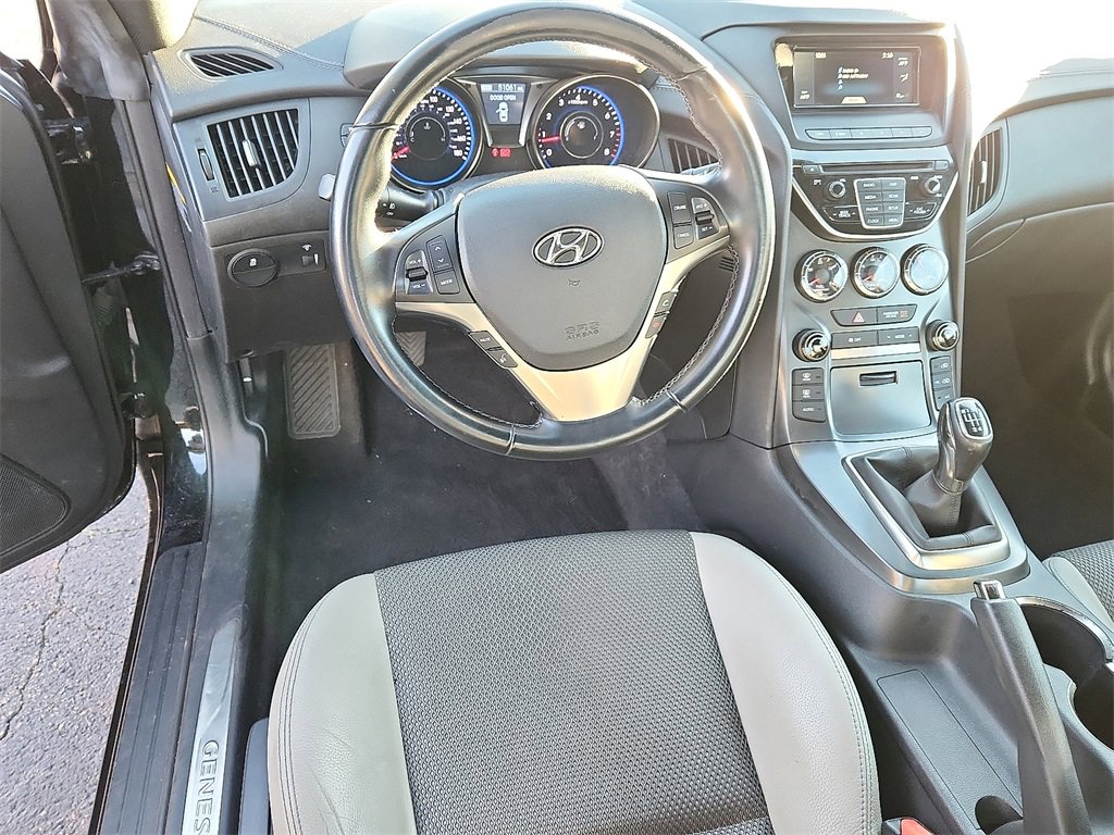 Used 2016 Hyundai Genesis 3.8 image 12