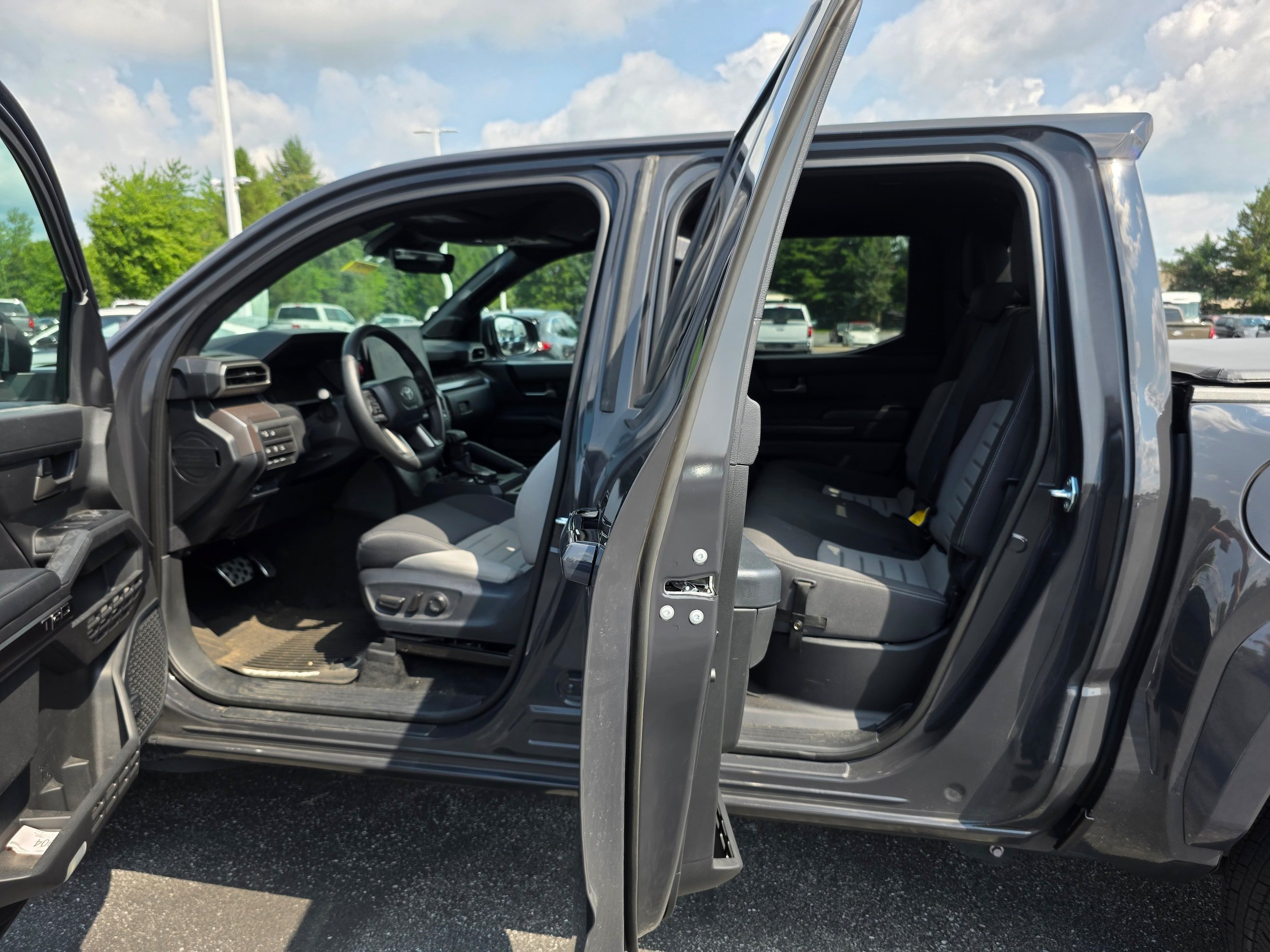 Used 2024 Toyota Tacoma 4x4 Double Cab image 10