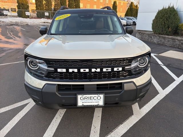Used 2025 Ford Bronco Sport Outer Banks w/ Outer Banks Tech Package+ image 2