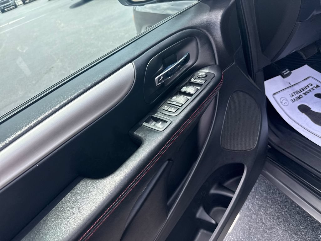 Used 2019 Dodge Grand Caravan GT FWD image 22