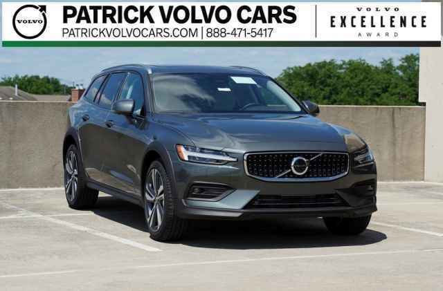 Used 2026 Volvo V60 B5 Cross Country Plus w/ Climate Package