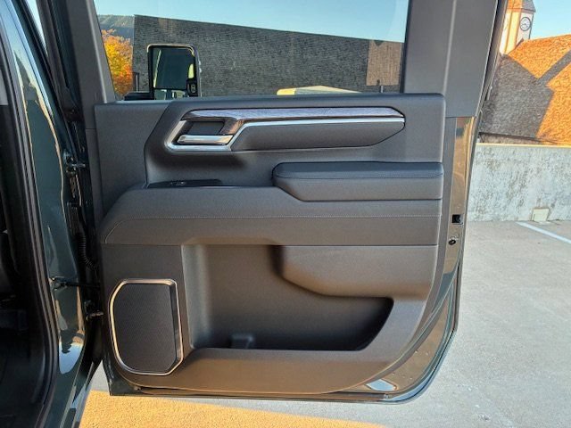 New 2026 Chevrolet Silverado 3500 LTZ w/ LTZ Convenience Package AWD/4WD image 17