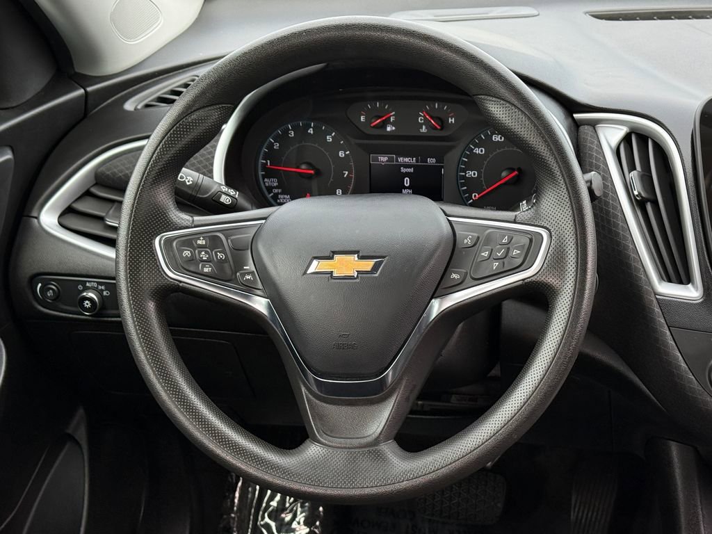 Used 2023 Chevrolet Malibu LT image 17