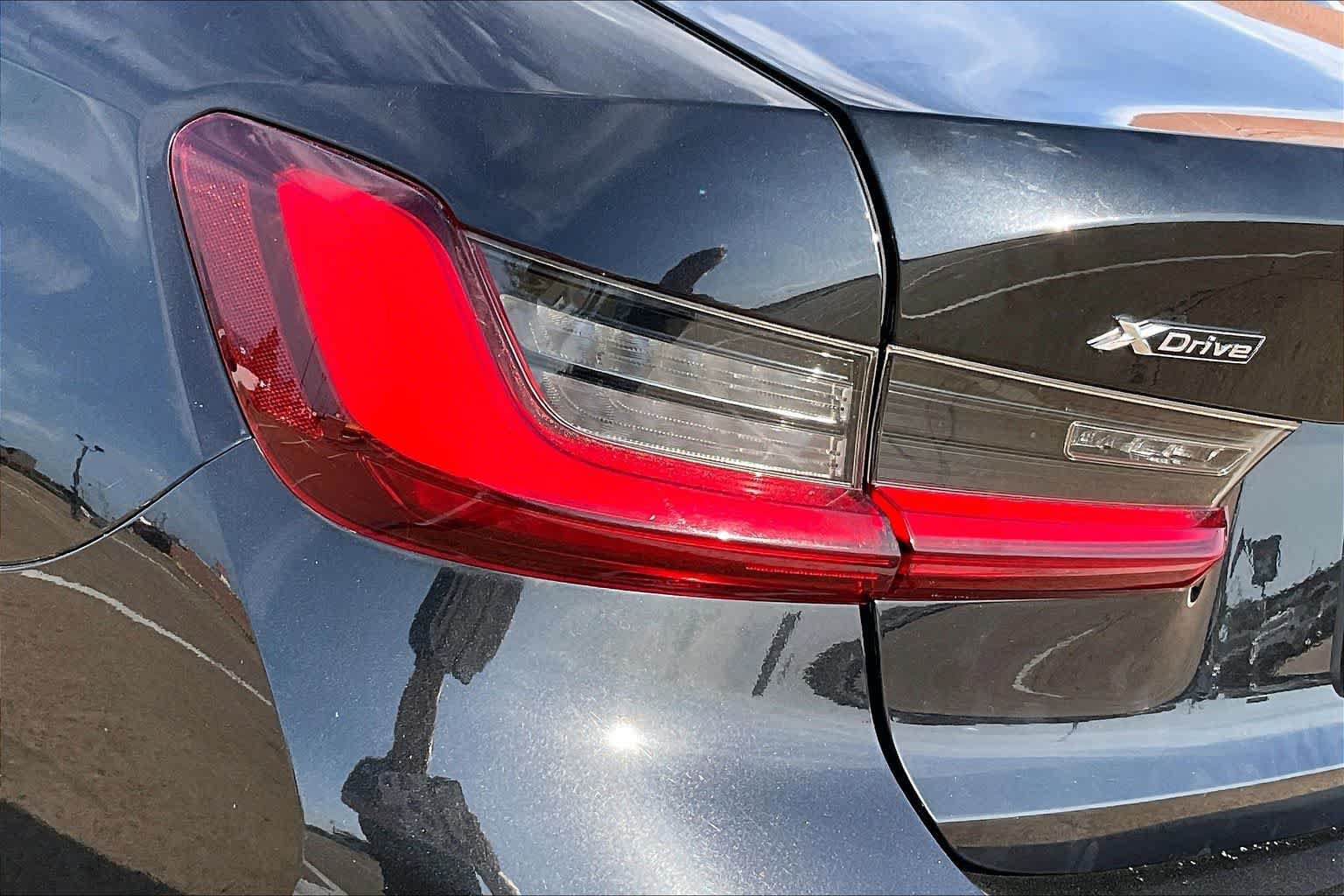 Used 2022 BMW 330e xDrive AWD/4WD image 31