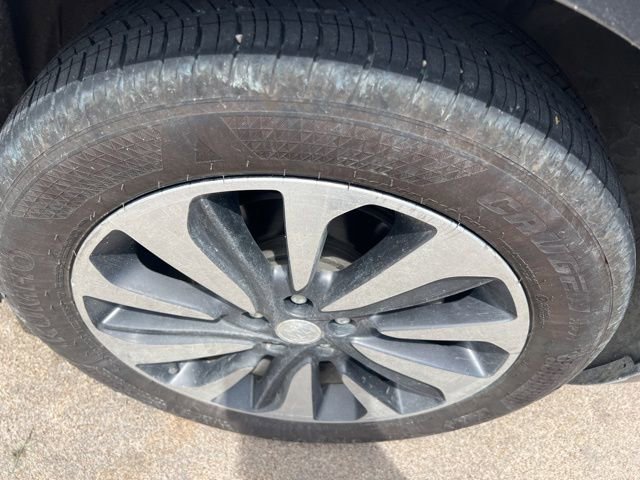 Used 2018 Buick Encore Essence FWD image 11