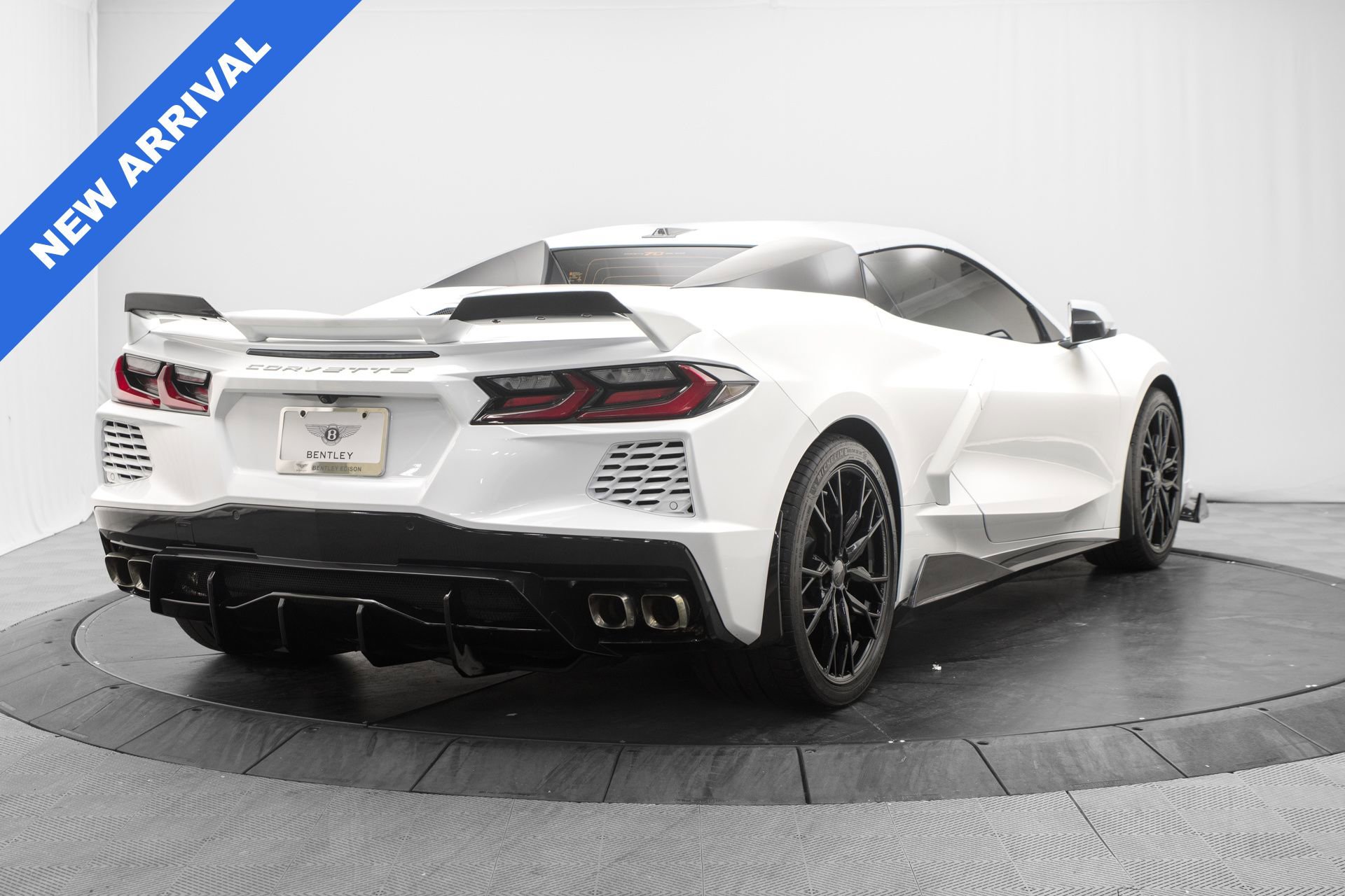 Used 2023 Chevrolet Corvette Stingray Preferred Conv w/ Z51 Performance Package RWD image 11