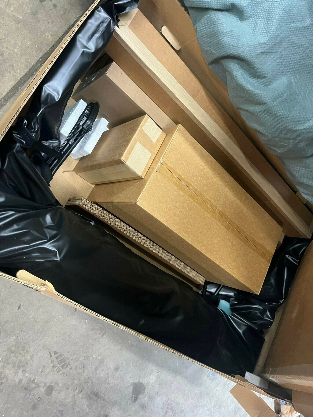 Used 2024 Jeep Wrangler Unlimited Sahara w/ Dual Top Group image 65