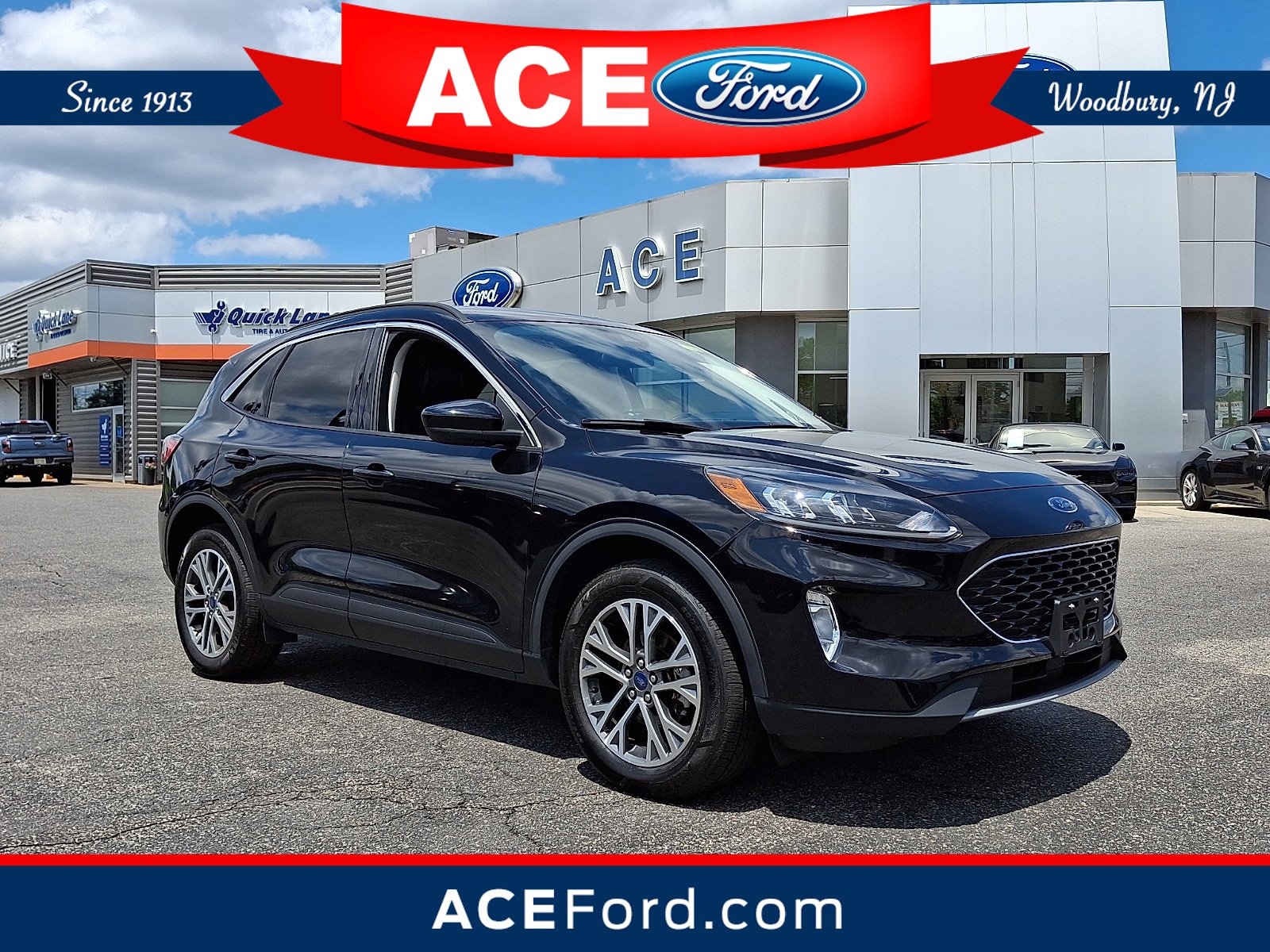 Certified 2022 Ford Escape SEL w/ Technology Package AWD/4WD image 1