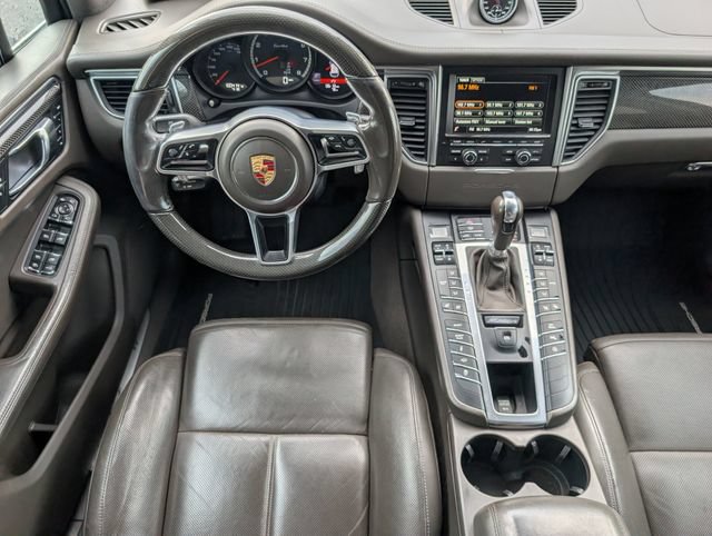 Used 2015 Porsche Macan Turbo AWD/4WD image 6