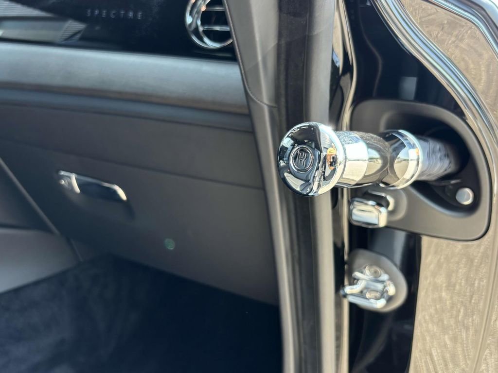 Certified 2024 Rolls-Royce Spectre w/ Spectre Launch Package image 10