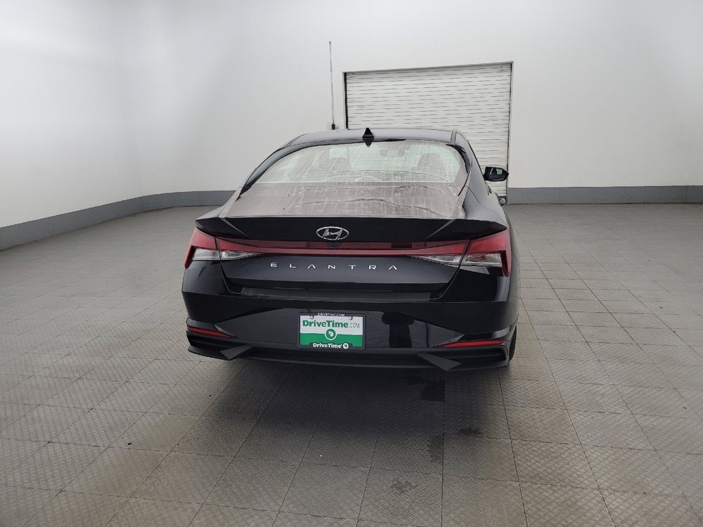 Used 2023 Hyundai Elantra SEL w/ Convenience Package image 7