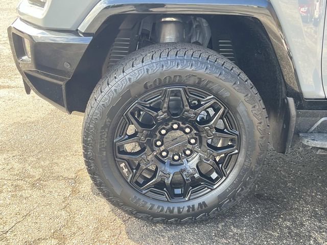 New 2026 GMC Hummer EV 4x4 Crew Cab image 10
