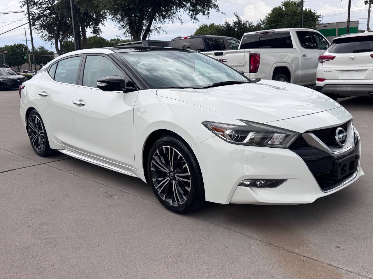 Used 2017 Nissan Maxima Platinum FWD image 3