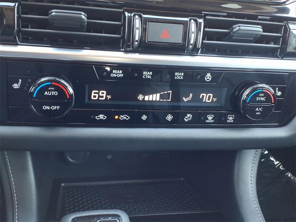 Used 2024 Nissan Pathfinder SL image 25