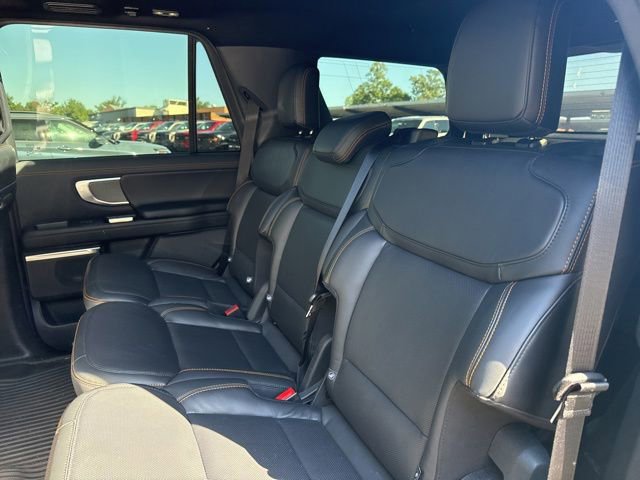 Used 2025 Ford Expedition Tremor AWD/4WD image 11