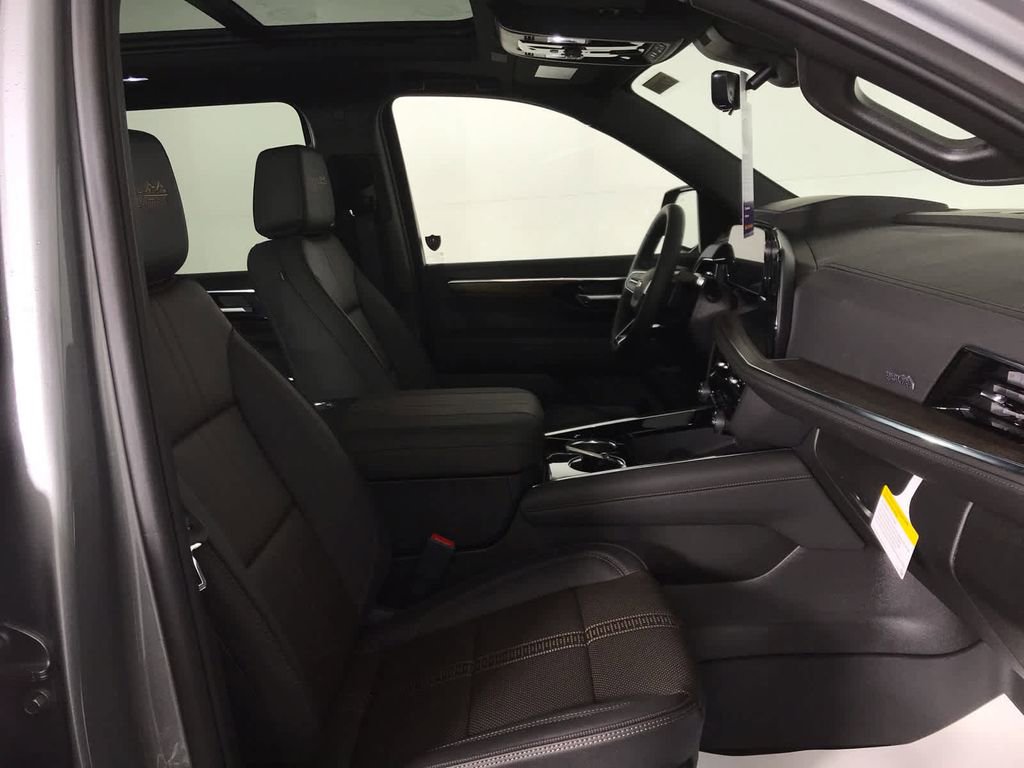 New 2026 Chevrolet Suburban High Country w/ Sun And Tow Package image 35