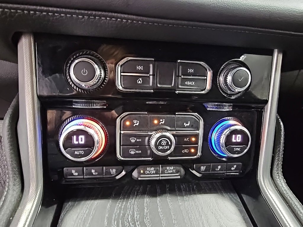 Used 2021 GMC Yukon XL Denali w/ Denali Premium Package image 21