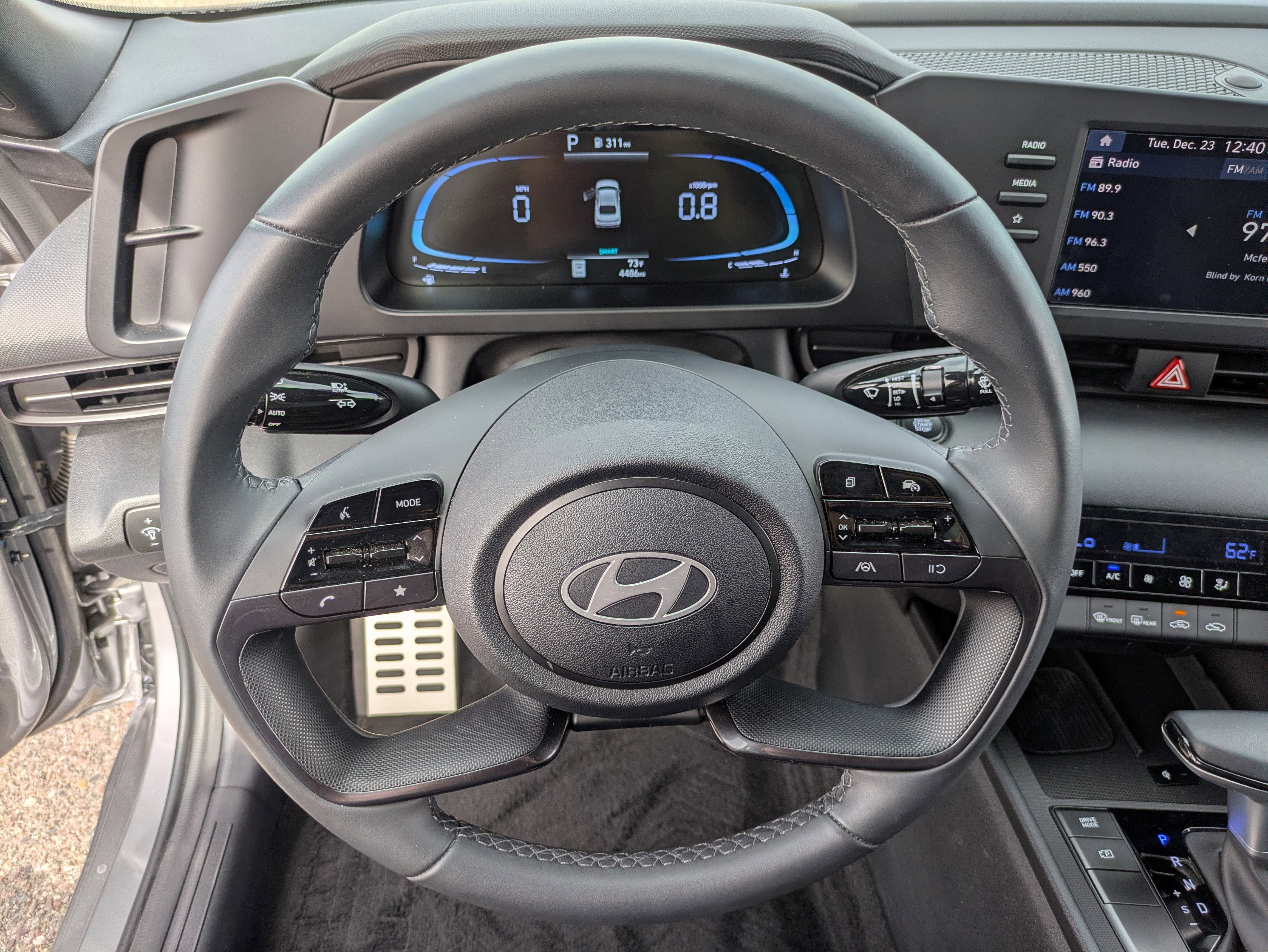 Certified 2025 Hyundai Elantra Sport image 25
