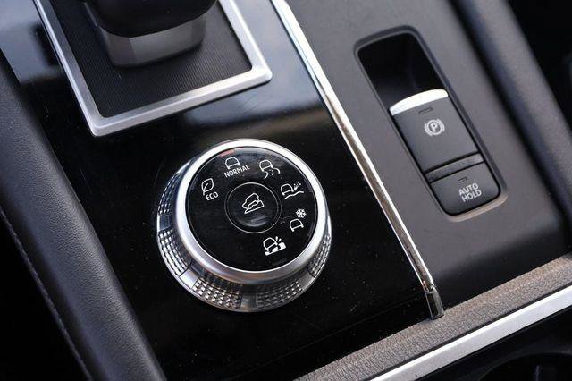 Used 2024 Mitsubishi Outlander SE Black Edition image 19