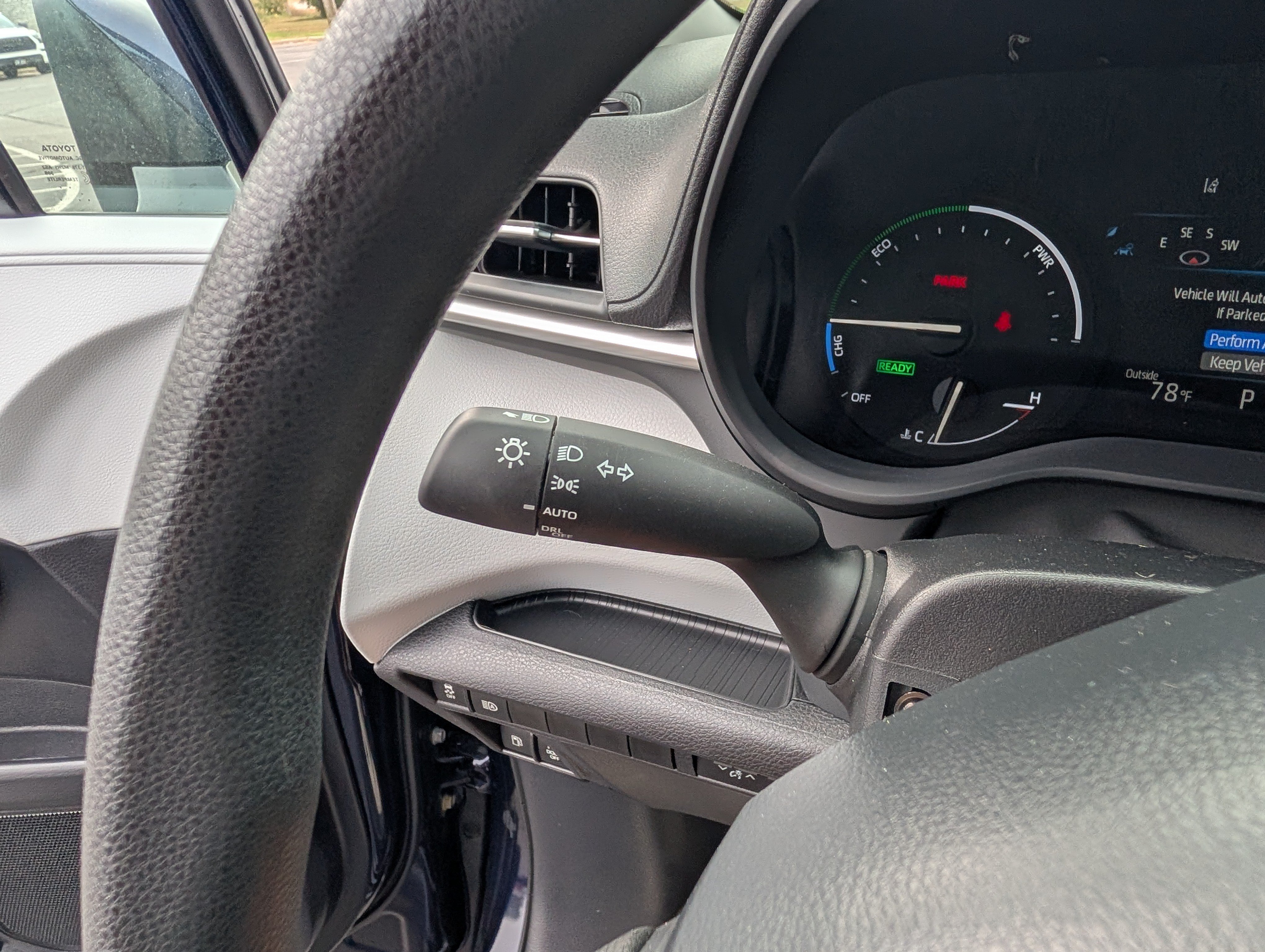 Certified 2026 Toyota Sienna LE FWD image 30