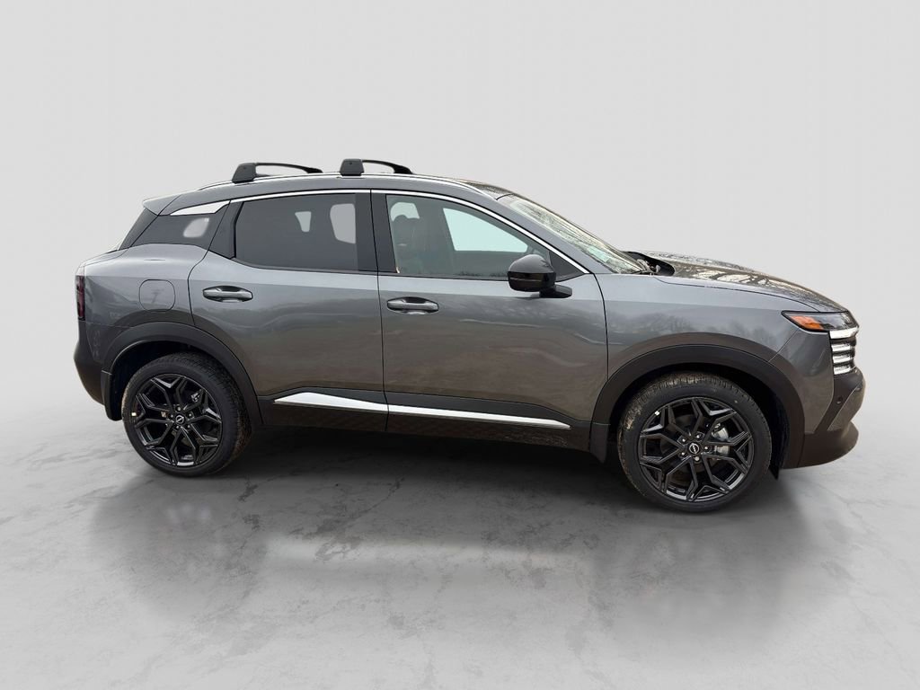 New 2026 Nissan Kicks SR w/ SR Premium Package AWD/4WD image 3